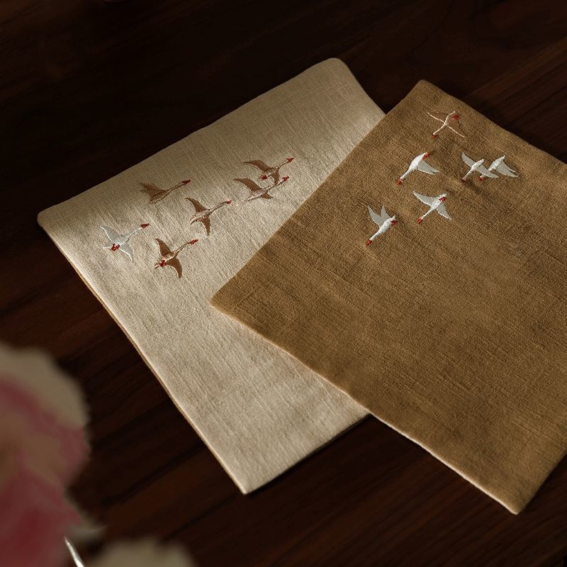 20x20cm Embroidered flying bir - Embroidery Towel ulasan dan harga