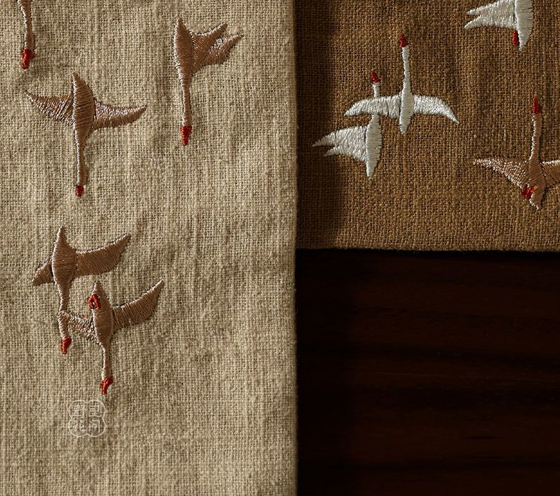 20x20cm Embroidered flying bir - Embroidery Towel ulasan dan harga
