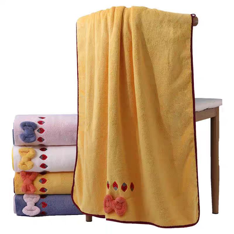 310g New coral fleece strawber - Embroidery Towel ulasan dan harga
