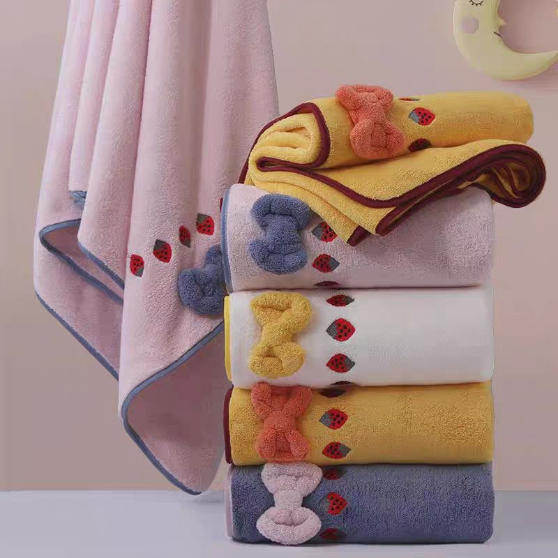 310g New coral fleece strawber - Embroidery Towel ulasan dan harga