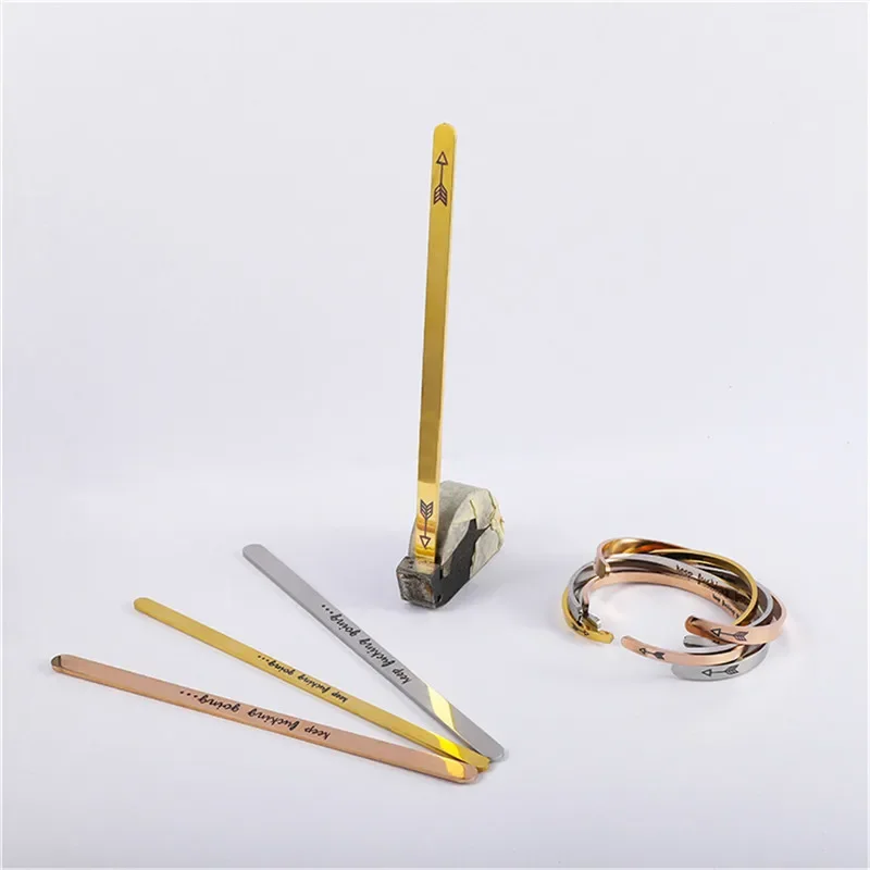 Stainless Steel Straight Cuff  - Embroidery Charm ulasan dan harga